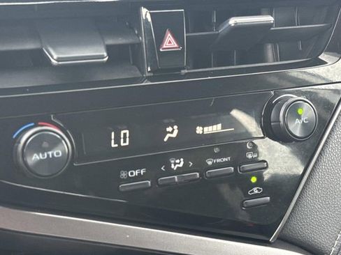 Used 2024 Toyota Camry SE FWD image 19