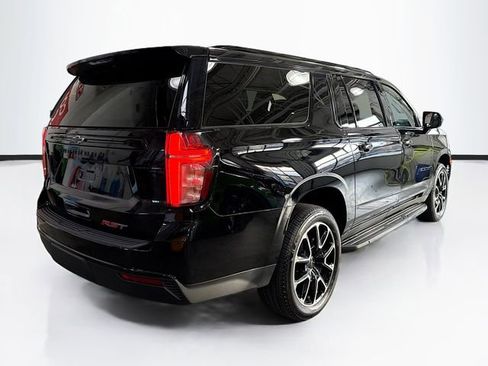 Used 2023 Chevrolet Suburban RST image 6
