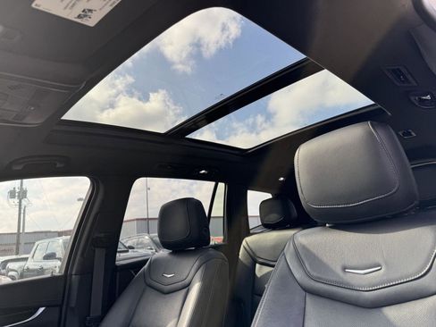 Used 2020 Cadillac XT6 Premium Luxury image 14