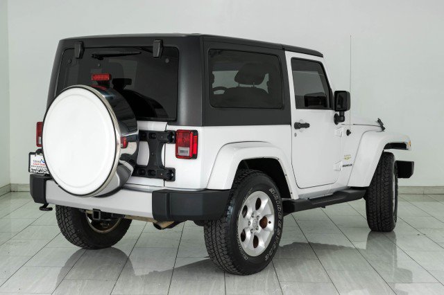 Used 2015 Jeep Wrangler Sahara AWD/4WD image 6