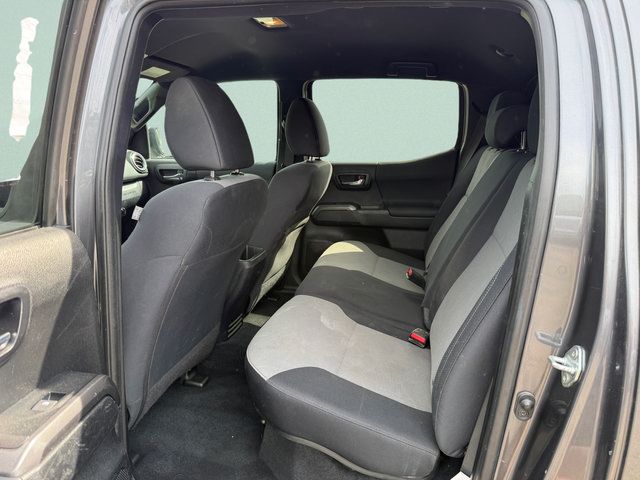 Used 2021 Toyota Tacoma TRD Off-Road AWD/4WD image 5