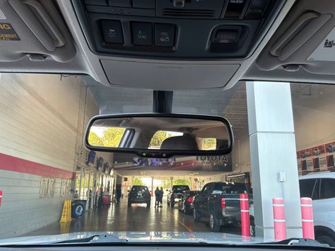 Used 2015 Toyota 4Runner Limited AWD/4WD image 17