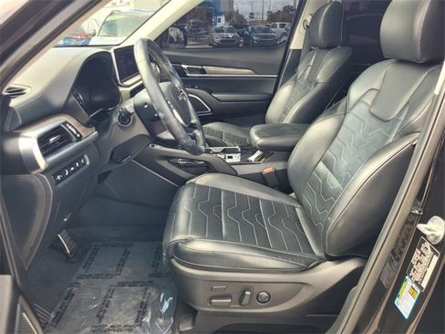 Used 2022 Kia Telluride SX w/ SX Prestige Package image 4
