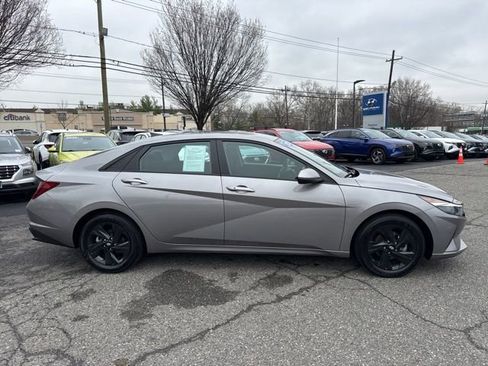 Used 2023 Hyundai Elantra SEL image 13