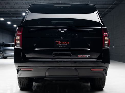 Used 2024 Chevrolet Suburban RST w/ Luxury Package image 27