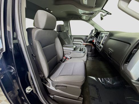 Used 2017 GMC Sierra 1500 SLE w/ SLE Value Package image 28