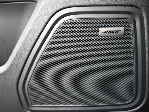 Certified 2026 Porsche Macan image 17