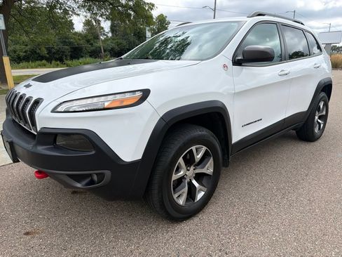 Used 2016 Jeep Cherokee Trailhawk w/ Leather Interior Group AWD/4WD image 1