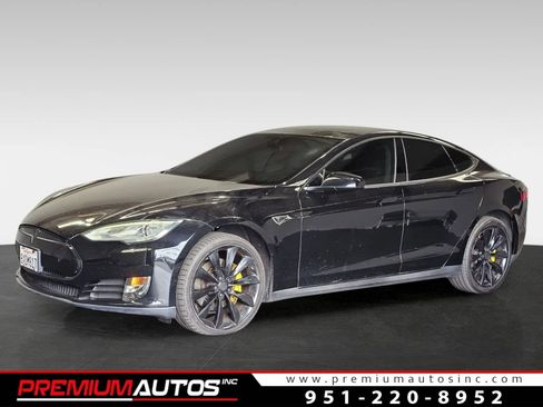 Used 2013 Tesla Model S Performance RWD image 1