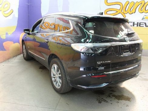 Used 2023 Buick Enclave Avenir image 6