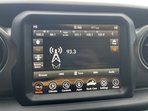 Used 2023 Jeep Gladiator Willys image 20