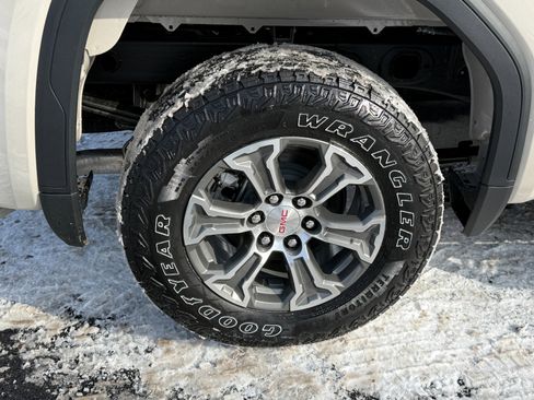 New 2026 GMC Sierra 1500 SLE w/ Max Trailering Package image 11