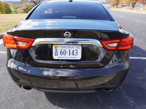 Used 2016 Nissan Maxima Platinum image 10