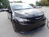 Used 2023 Chrysler Voyager LX image 2