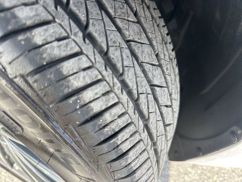 Used 2025 Lexus ES 350 w/ Premium Package image 32