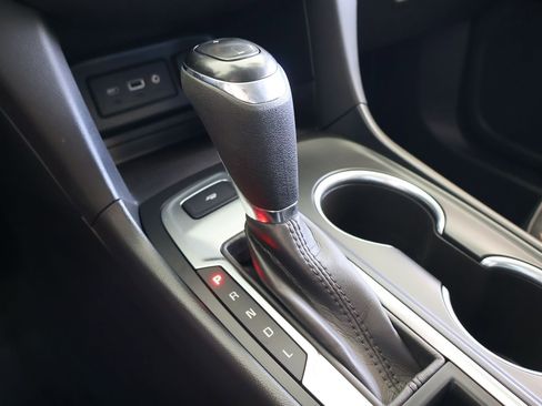 Used 2020 Chevrolet Equinox LT w/ Sport Edition image 26