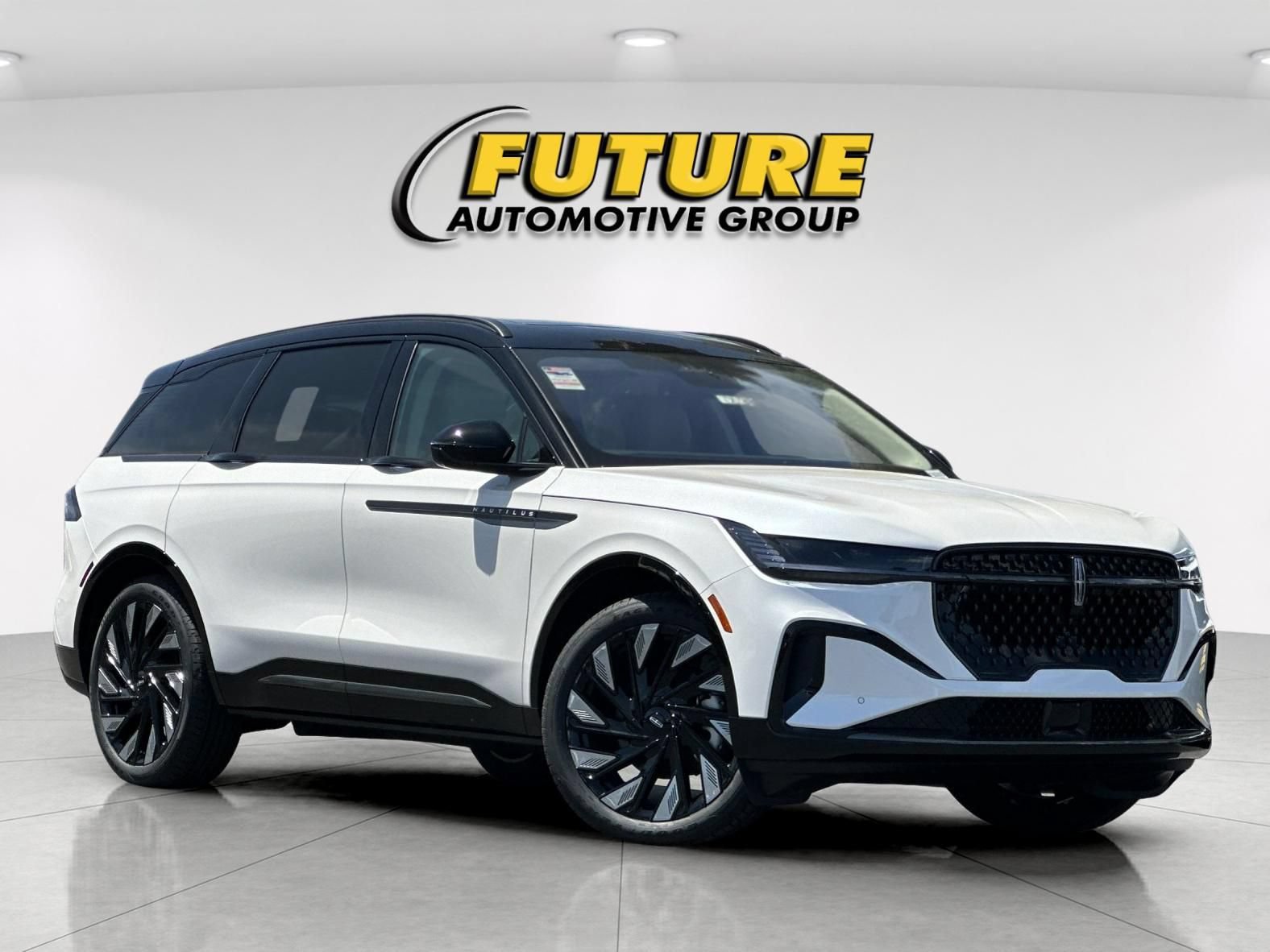 New 2026 Lincoln Nautilus Reserve w/ Jet Appearance Package AWD/4WD image 1