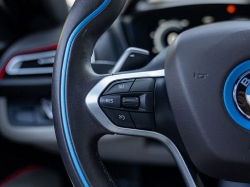 Used 2020 BMW i8 Coupe AWD/4WD image 33