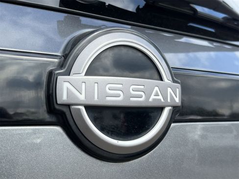 Used 2023 Nissan Pathfinder SV image 12