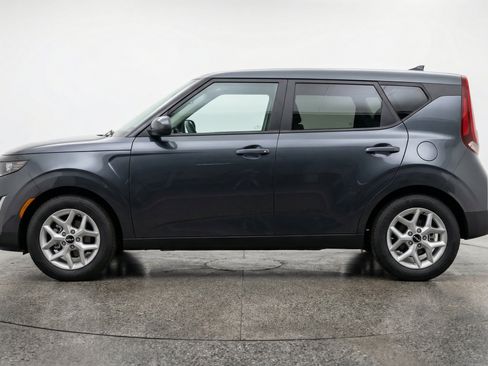 Used 2025 Kia Soul LX w/ LX Technology Package FWD image 5