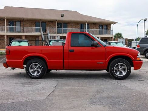 Used 2000 Chevrolet S10 Pickup LS w/ Preferred Equipment Group RWD image 16