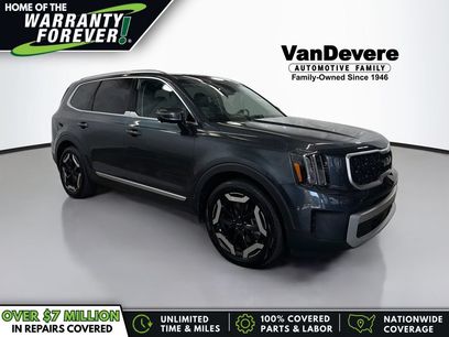 Used 2024 Kia Telluride EX w/ EX Captain's Chair Package