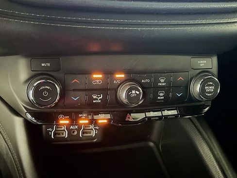 Used 2021 Dodge Durango GT image 23