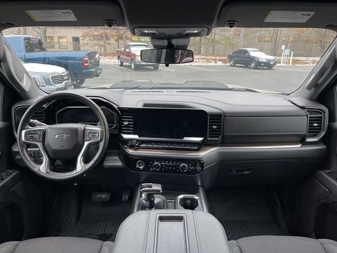 Used 2022 Chevrolet Silverado 1500 LT Trail Boss image 8