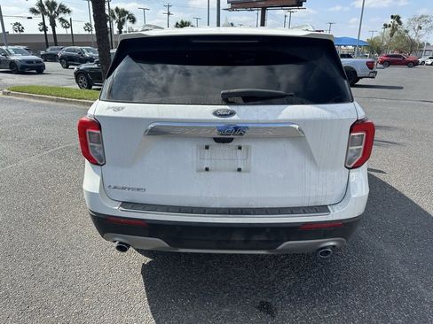 Used 2021 Ford Explorer Limited w/ Equipment Group 301A image 5