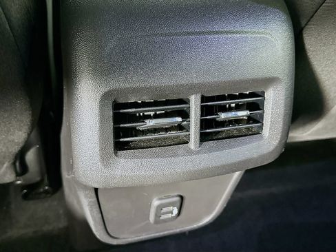 Used 2024 Chevrolet Equinox LS w/ LS Convenience Package FWD image 32