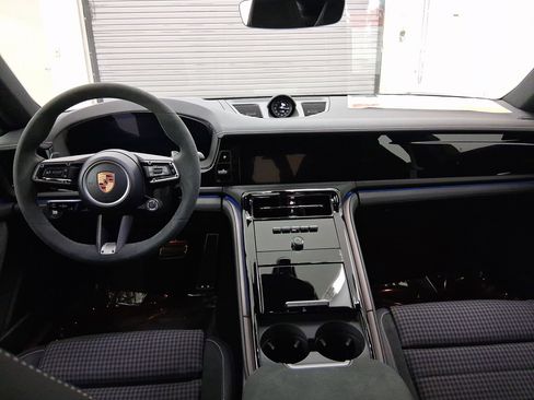 New 2026 Porsche Panamera 4 image 22