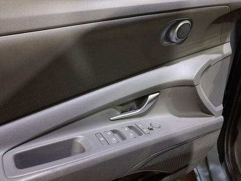 Used 2023 Hyundai Elantra SE w/ Cargo Package image 15