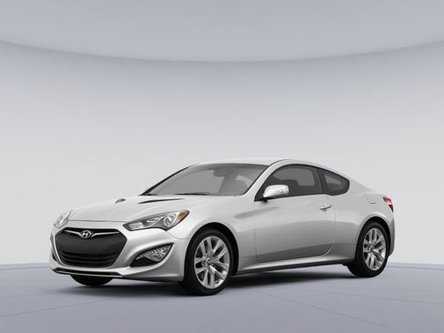 Used 2015 Hyundai Genesis 3.8 RWD image 1