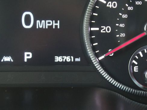 Used 2022 Kia Telluride SX w/ Towing Package FWD image 34
