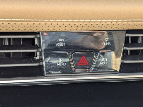 Used 2026 Volkswagen Atlas Cross Sport SE image 24