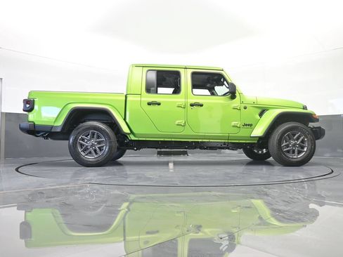 Used 2025 Jeep Gladiator Sport AWD/4WD image 56