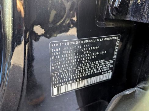 Used 2024 Volkswagen Taos SE image 36