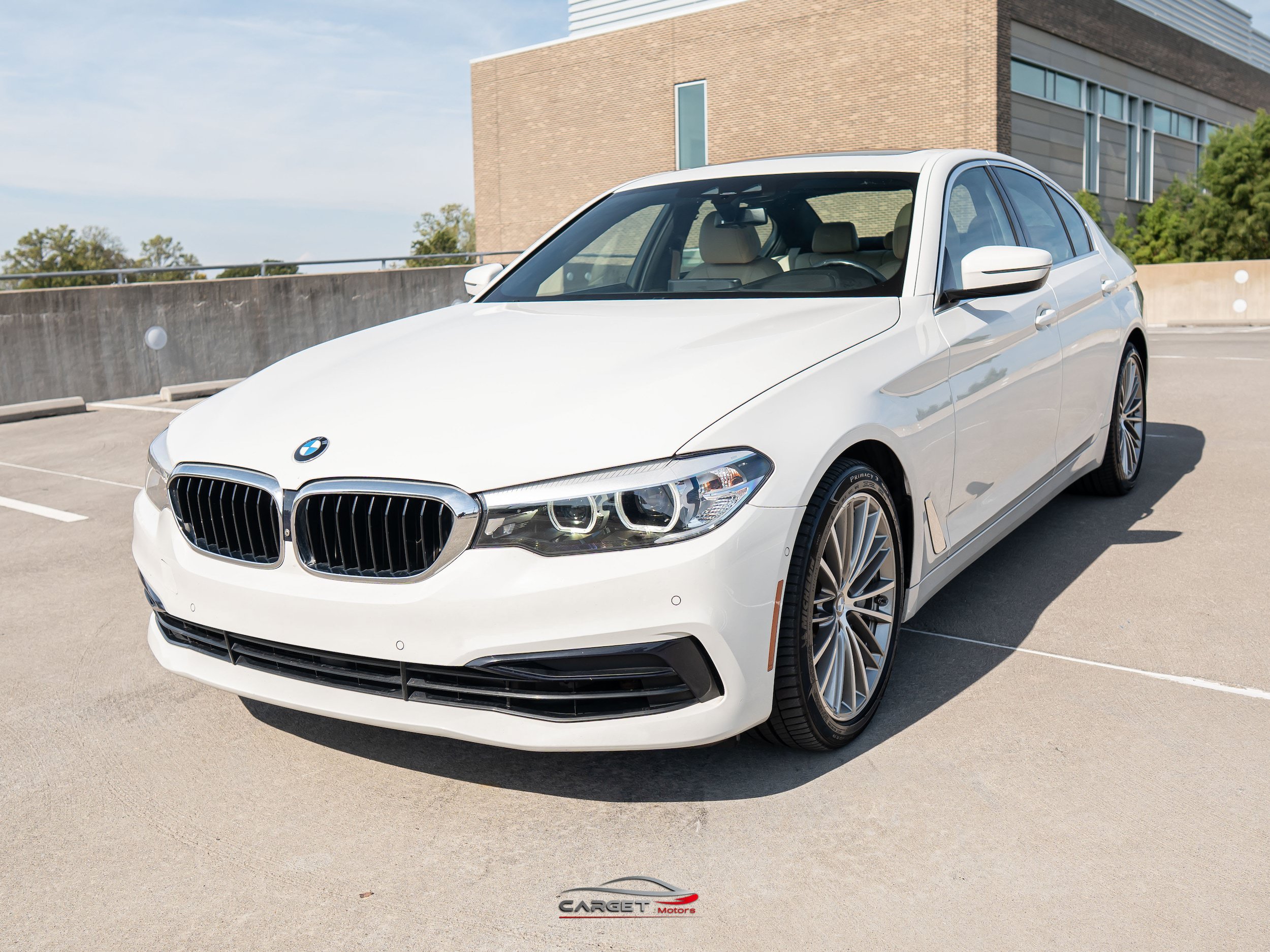 Used 2020 BMW 540i w/ Premium Package RWD image 3