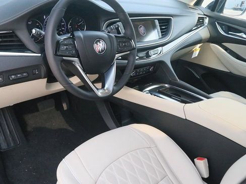 Used 2024 Buick Enclave Avenir w/ Avenir Technology Package image 12