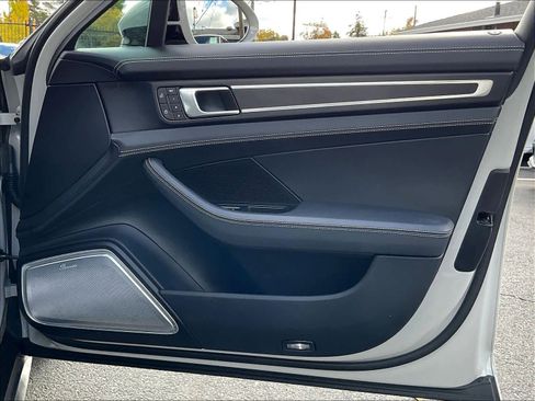 Used 2022 Porsche Panamera Turbo S image 25