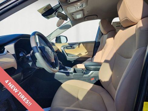 Certified 2023 Toyota RAV4 LE image 9