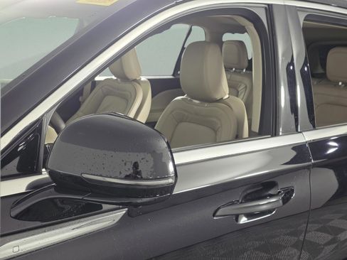 Used 2024 Lincoln Aviator Reserve w/ Elements Package Plus image 11