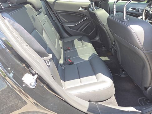 Used 2020 Mercedes-Benz GLA 250 4MATIC image 19