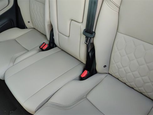 New 2026 Volvo XC90 B6 Core image 26