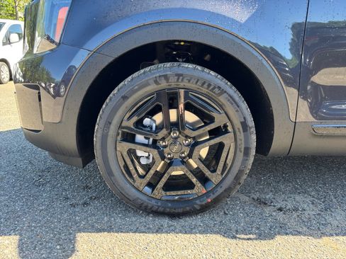 Certified 2025 Kia Telluride SX Prestige X-Line AWD/4WD image 10