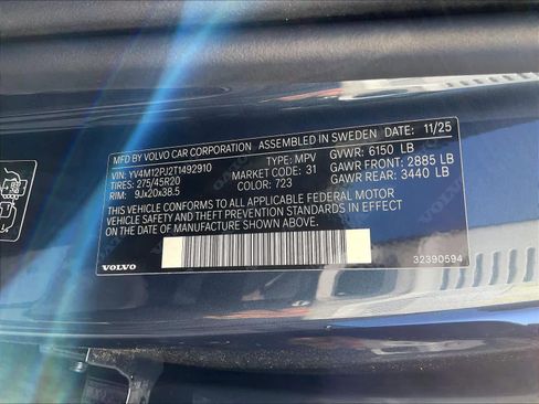 New 2026 Volvo XC90 B5 Core image 36