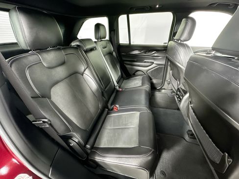 Used 2023 Jeep Grand Cherokee Altitude RWD image 26