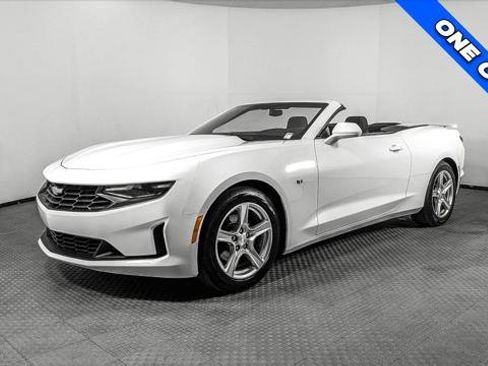 Used 2023 Chevrolet Camaro LT image 2