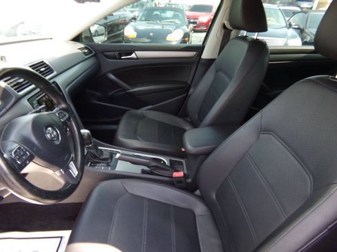 Used 2014 Volkswagen Passat 1.8T SE FWD image 46
