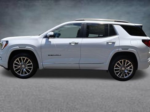 New 2026 GMC Terrain Denali w/ LPO, Black Badging Package AWD/4WD image 4